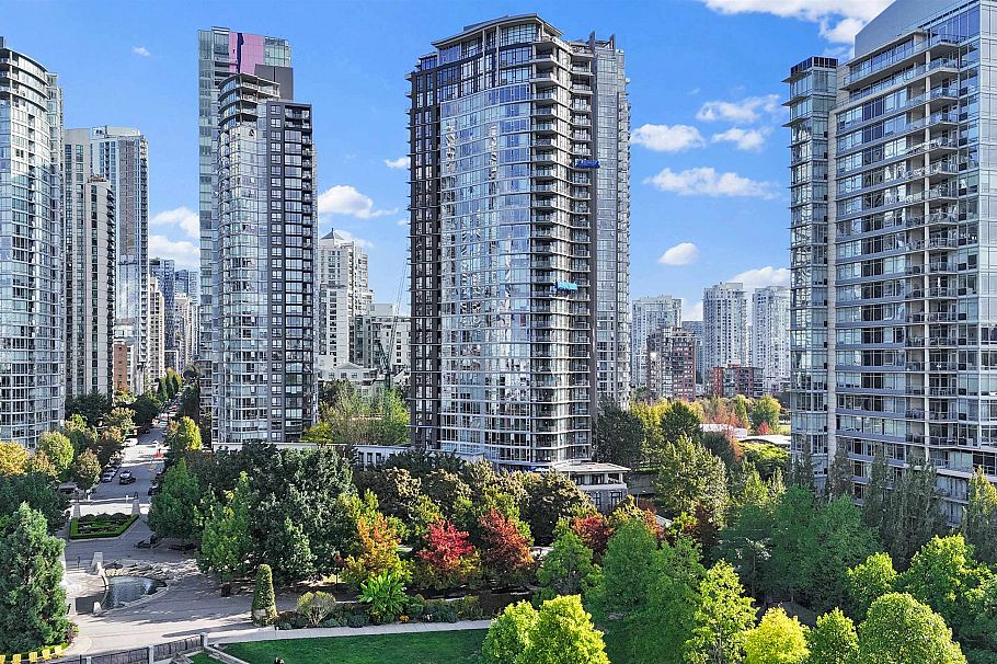 502 455 Beach Crescent Vancouver, BC - 1