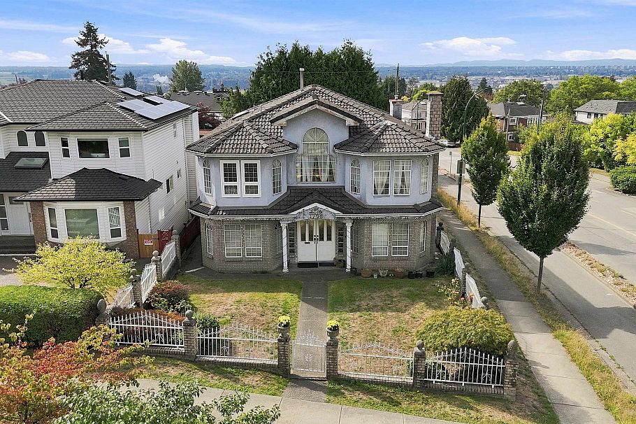 1708 Prestwick Drive Vancouver, BC - 2