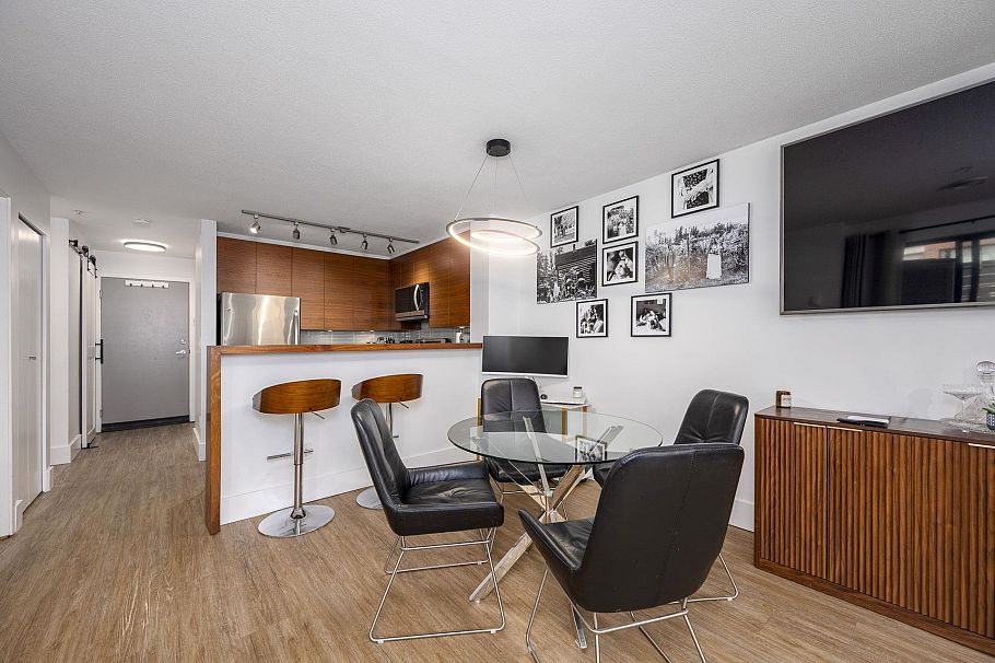 204 124 W 3rd Street North Vancouver, BC - 10