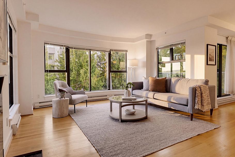 300 1410 Bute Street Vancouver, BC - 9
