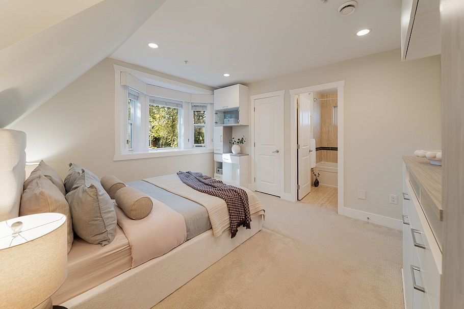 1479 East 20th Avenue Vancouver, BC - 24