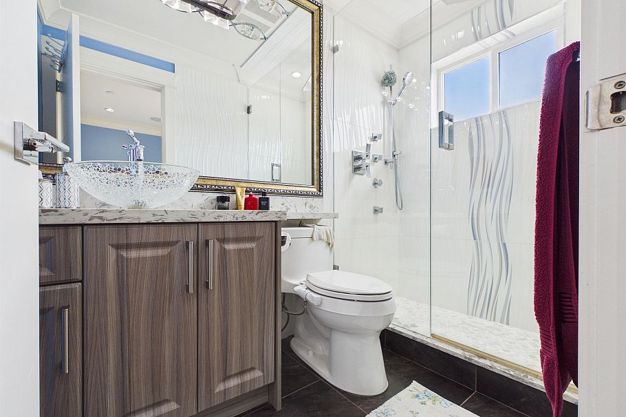 426 E 63 Avenue Vancouver, BC - 38