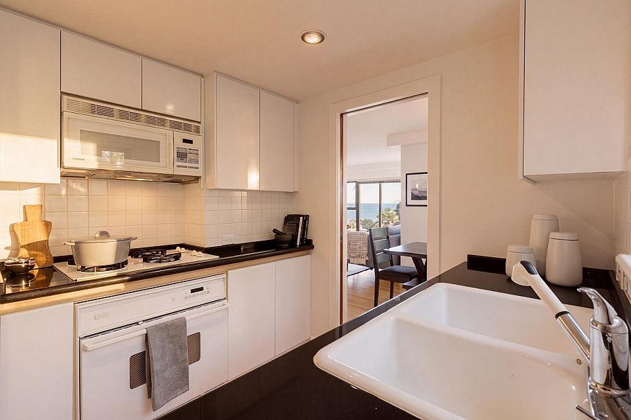 300 1410 Bute Street Vancouver, BC - 17