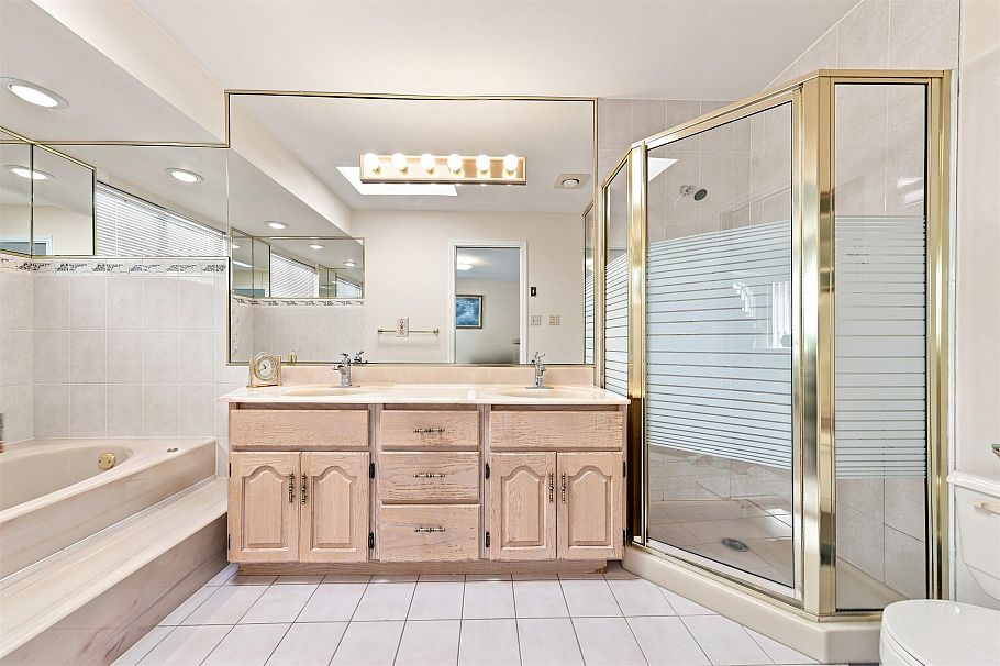 1708 Prestwick Drive Vancouver, BC - 20
