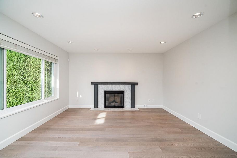 2308 W 14th Avenue Vancouver, BC - 14