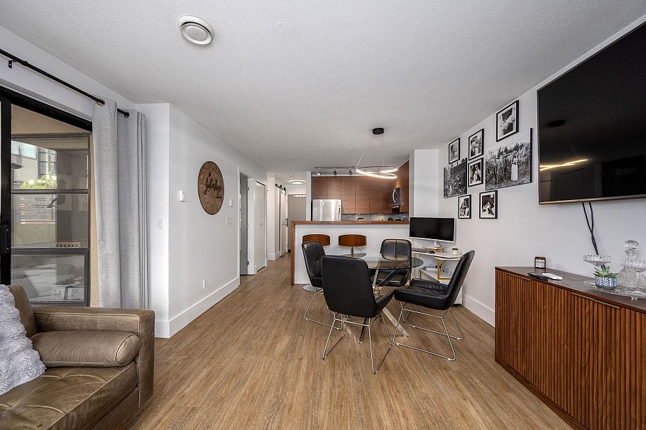 204 124 W 3rd Street North Vancouver, BC - 9
