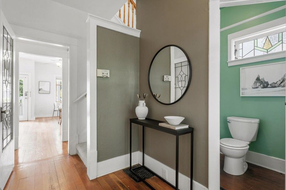 308 E 23rd Avenue Vancouver, BC - 3
