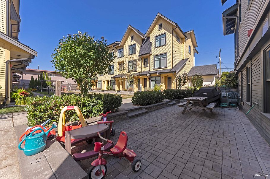 5835 Wales Street Vancouver, BC - 36