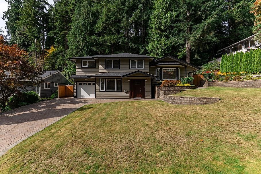 1941 Arborlynn Drive North Vancouver, BC - 1