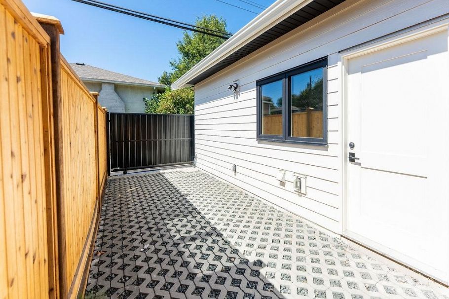 3233 Penticton Street Vancouver, BC - 27