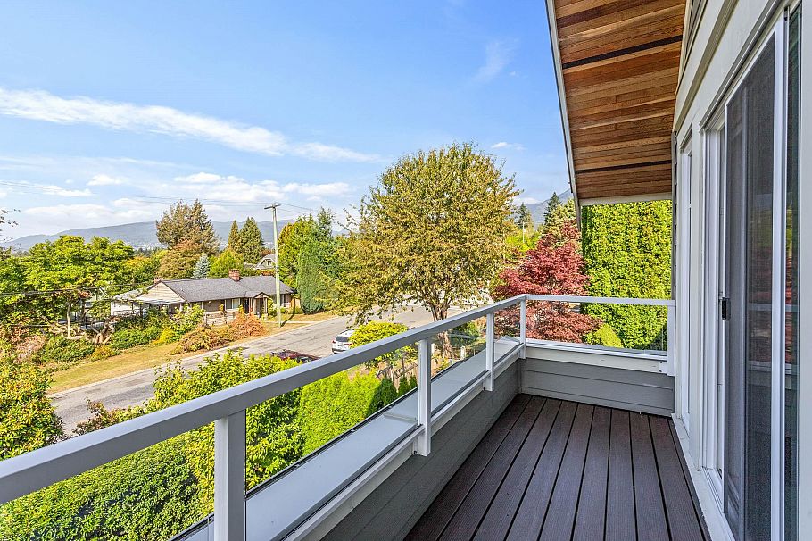 2228 Mahon Avenue North Vancouver, BC - 17