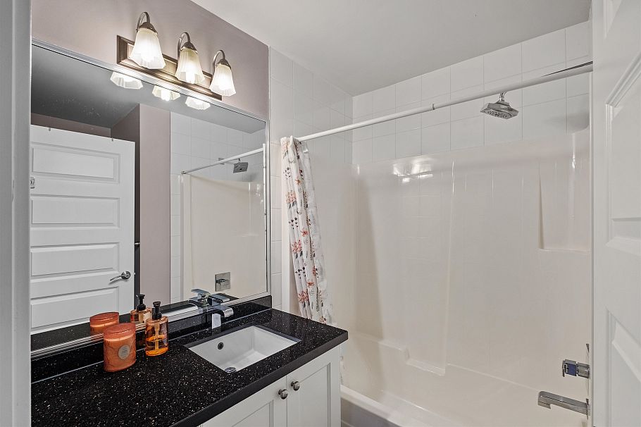 1501 Frederick Road North Vancouver, BC - 18