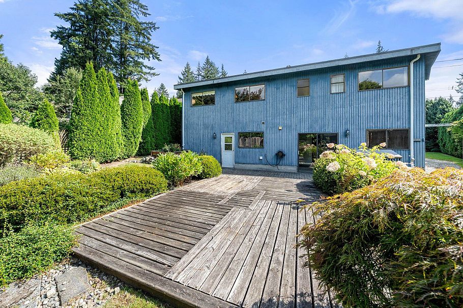 3833 Lynn Valley Road North Vancouver, BC - 33