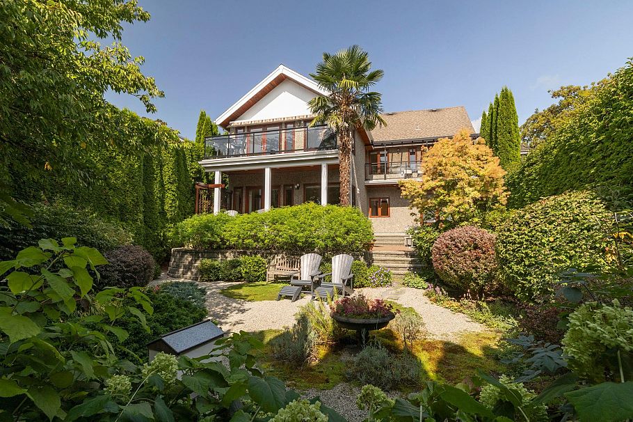 141 E Windsor Road North Vancouver, BC - 34
