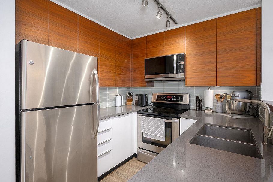 204 124 W 3rd Street North Vancouver, BC - 13