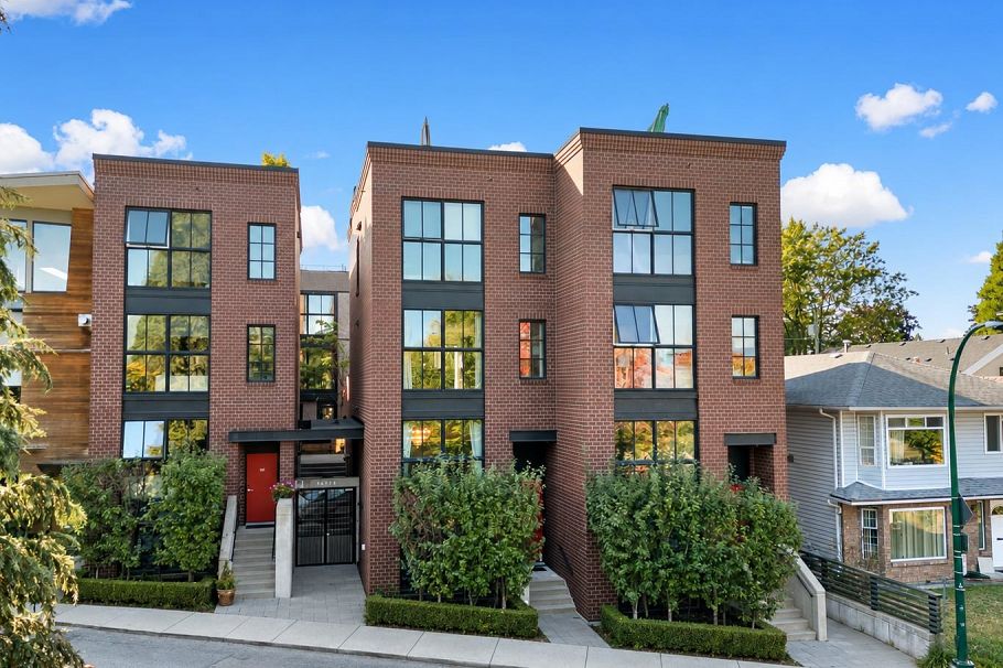 3431 Porter Street Vancouver, BC - 1