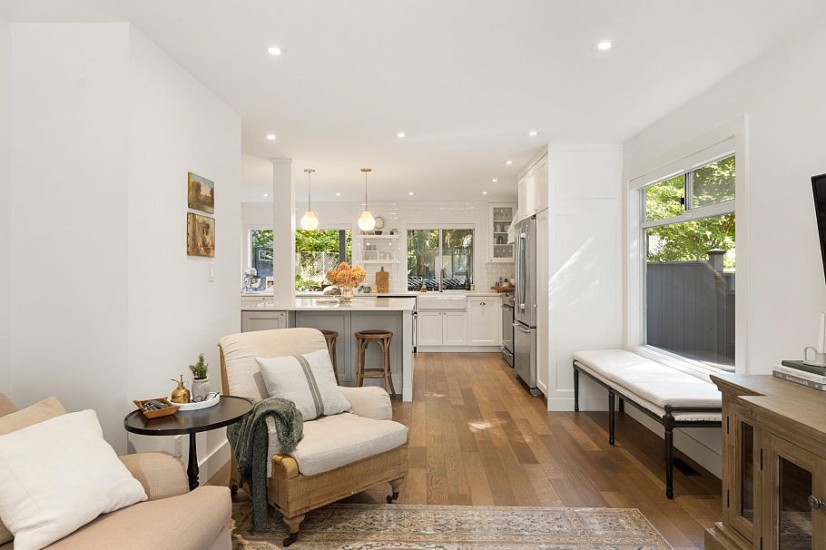 3558 Everglade Place North Vancouver, BC - 12