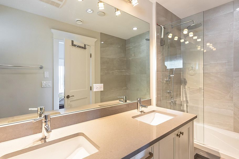 2228 Mahon Avenue North Vancouver, BC - 18