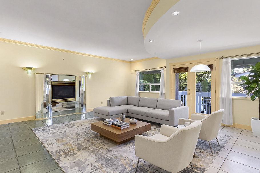 2677 W 34th Avenue Vancouver, BC - 15
