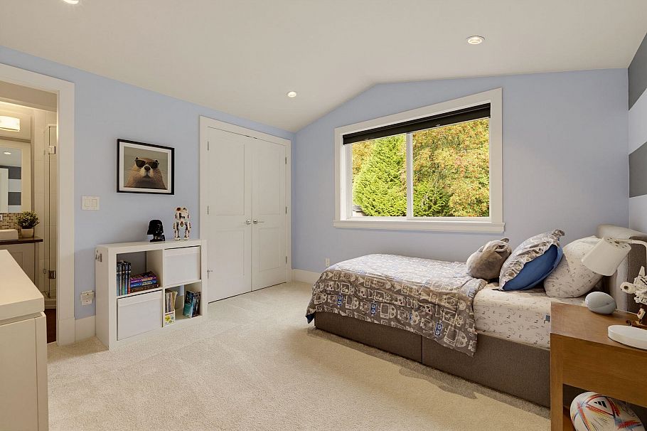 5008 Redonda Drive North Vancouver, BC - 19