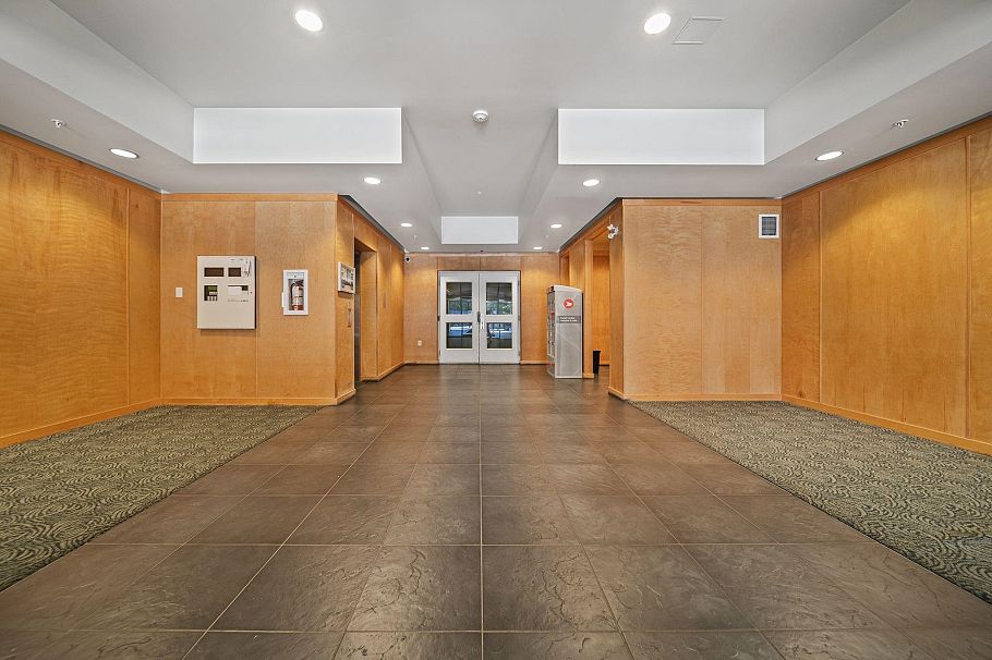 409 122 E 3rd Street North Vancouver, BC - 31