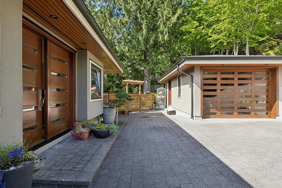 4041 Prospect Road North Vancouver, BC - 37