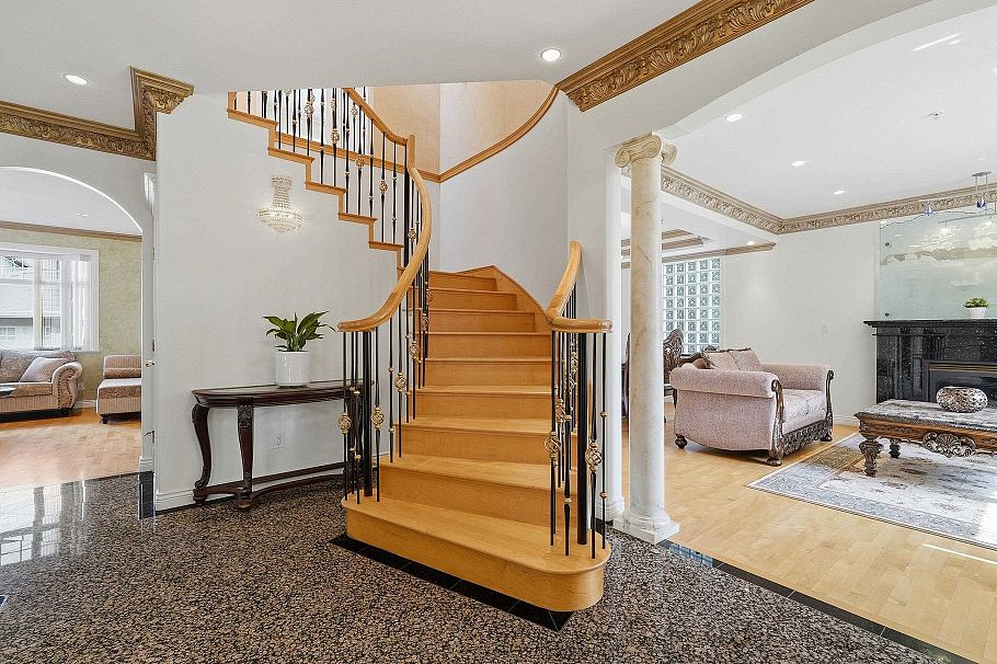 2763 E 53rd Avenue Vancouver, BC - 6