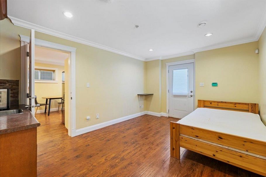 1185 E 62nd Avenue Vancouver, BC - 28