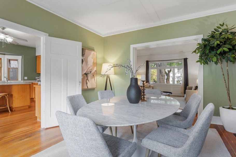 308 E 23rd Avenue Vancouver, BC - 9