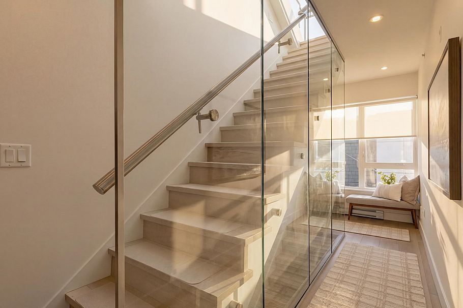 639 Victoria Drive Vancouver, BC - 32
