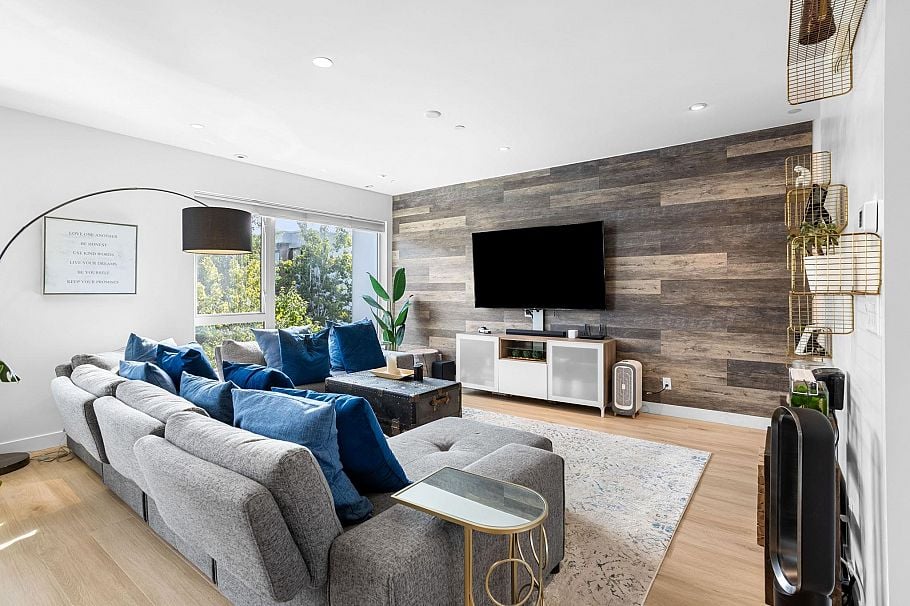 53 3597 Malsum Drive North Vancouver, BC - 5