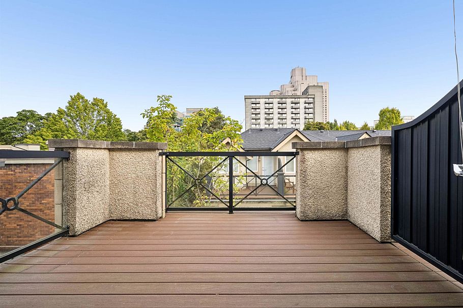 2957 Laurel Street Vancouver, BC - 29