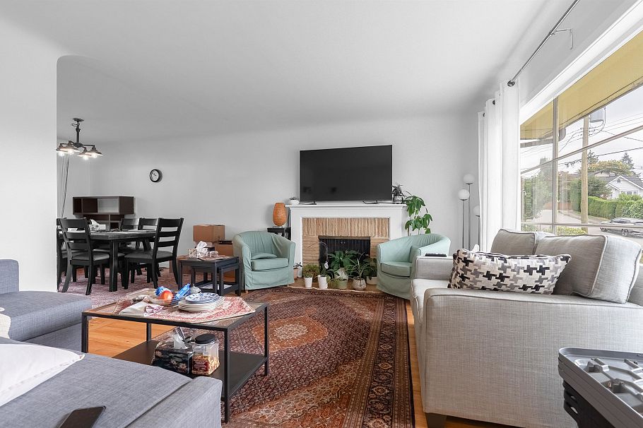 234 W St. James Road North Vancouver, BC - 8