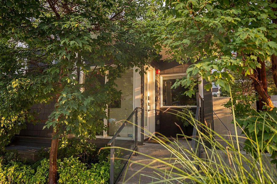 639 Victoria Drive Vancouver, BC - 2