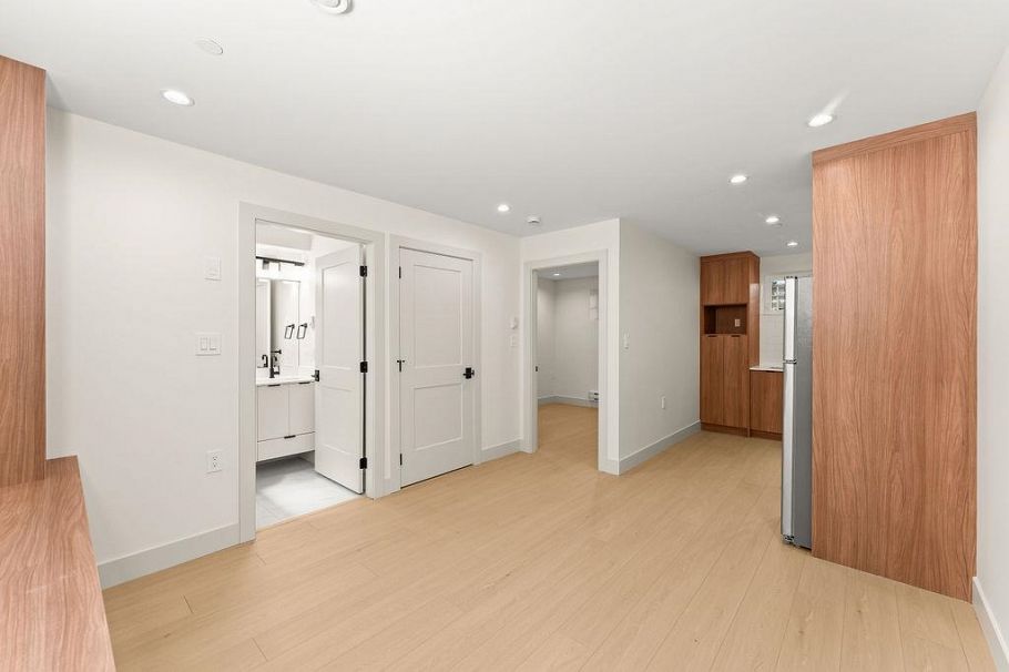 3233 Penticton Street Vancouver, BC - 30