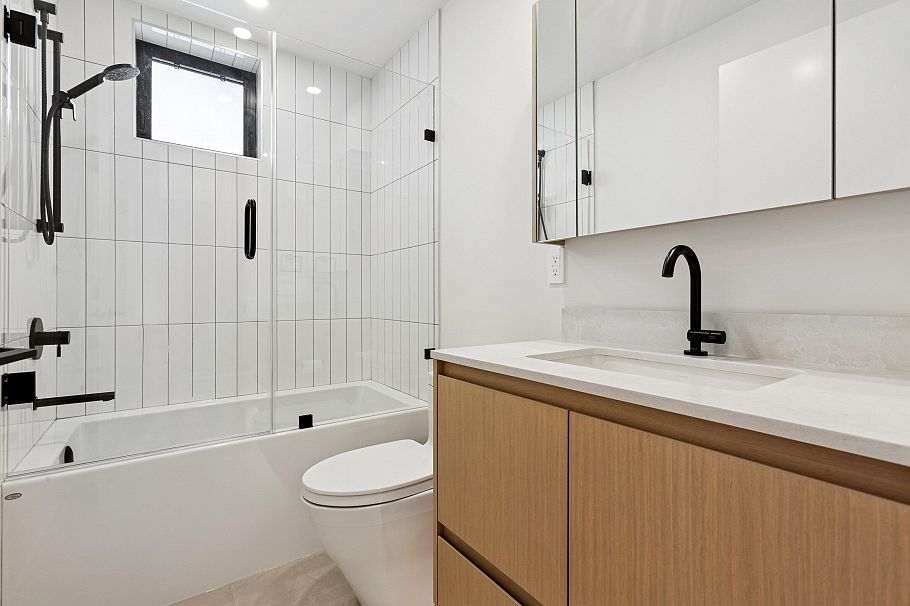 2130 Qualicum Drive Vancouver, BC - 13