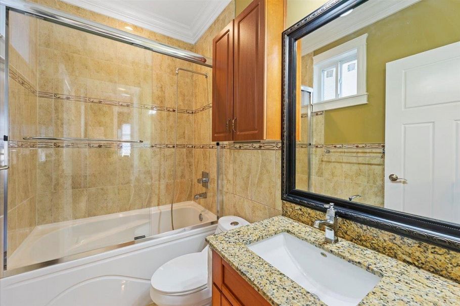 1185 E 62nd Avenue Vancouver, BC - 13