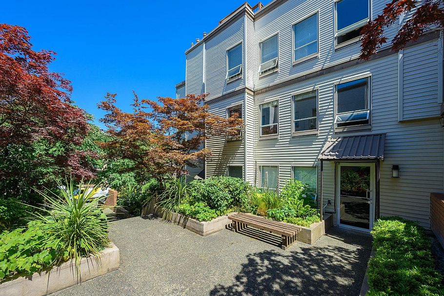212 910 W 8th Avenue Vancouver, BC - 17