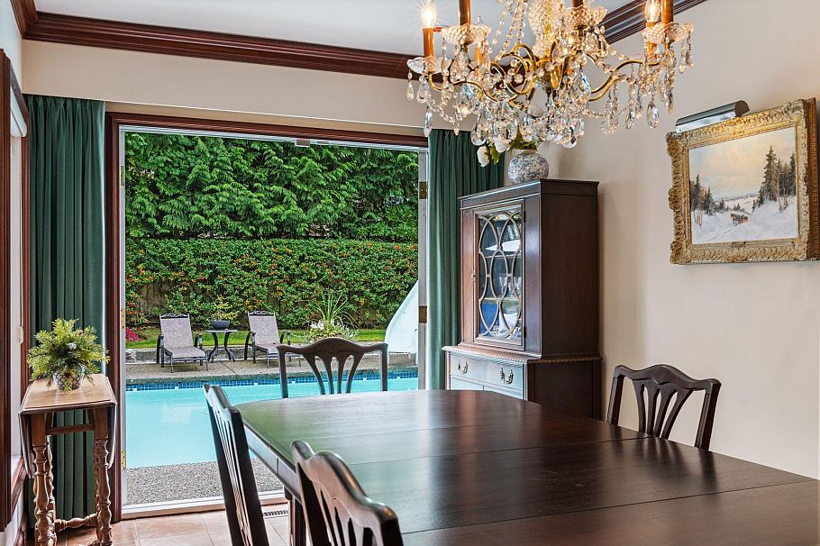 971 Canyon Boulevard North Vancouver, BC - 16