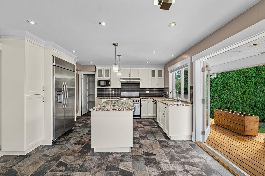 1501 Frederick Road North Vancouver, BC - 6