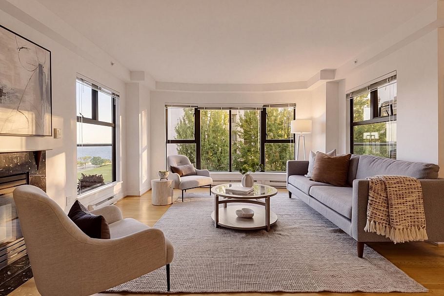 300 1410 Bute Street Vancouver, BC - 2