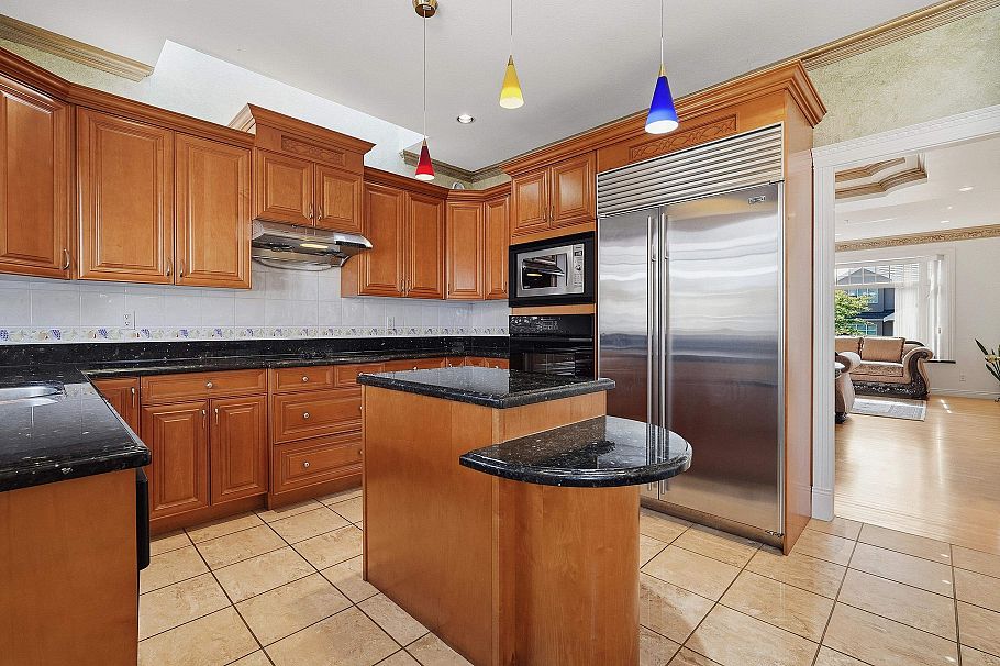 2763 E 53rd Avenue Vancouver, BC - 12