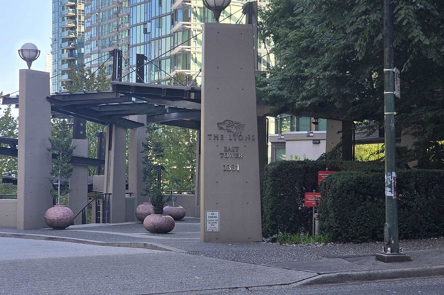 1109 1367 Alberni Street Vancouver, BC - 4