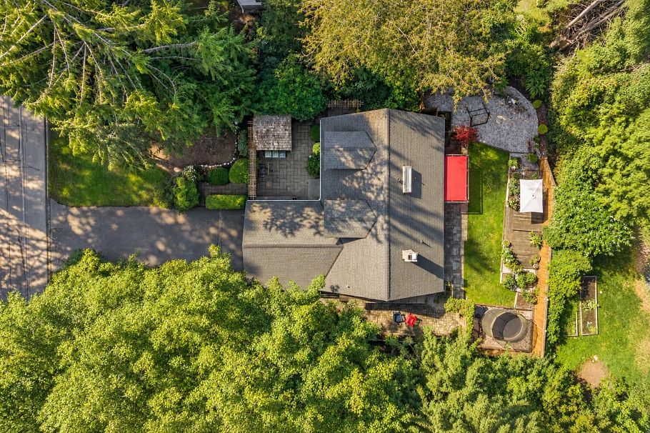 1458 Kilmer Road North Vancouver, BC - 26