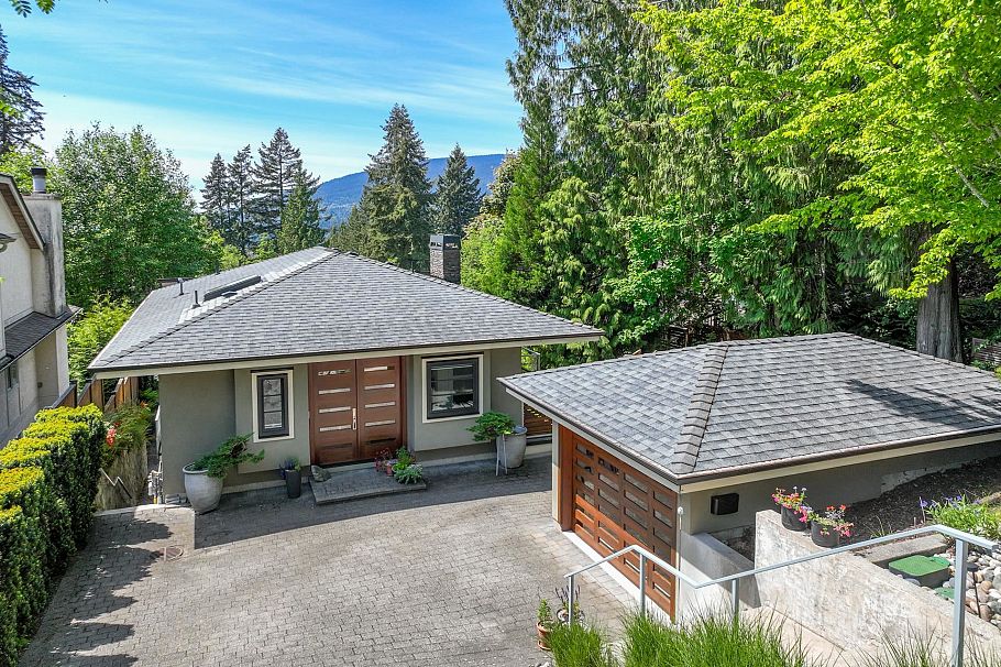 4041 Prospect Road North Vancouver, BC - 39