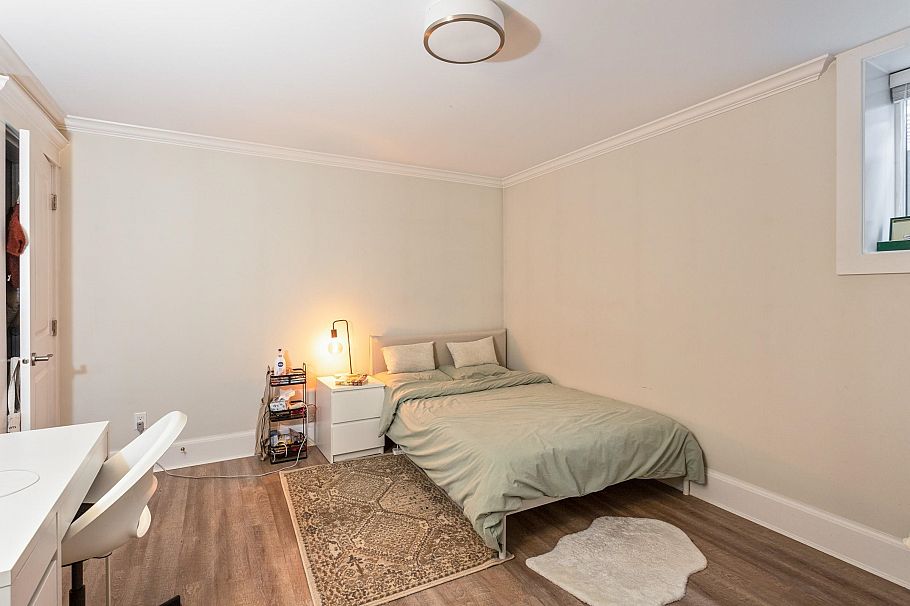 2228 Mahon Avenue North Vancouver, BC - 34