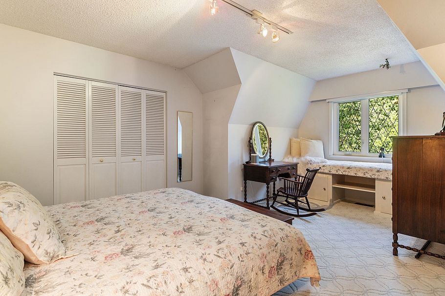 971 Canyon Boulevard North Vancouver, BC - 25