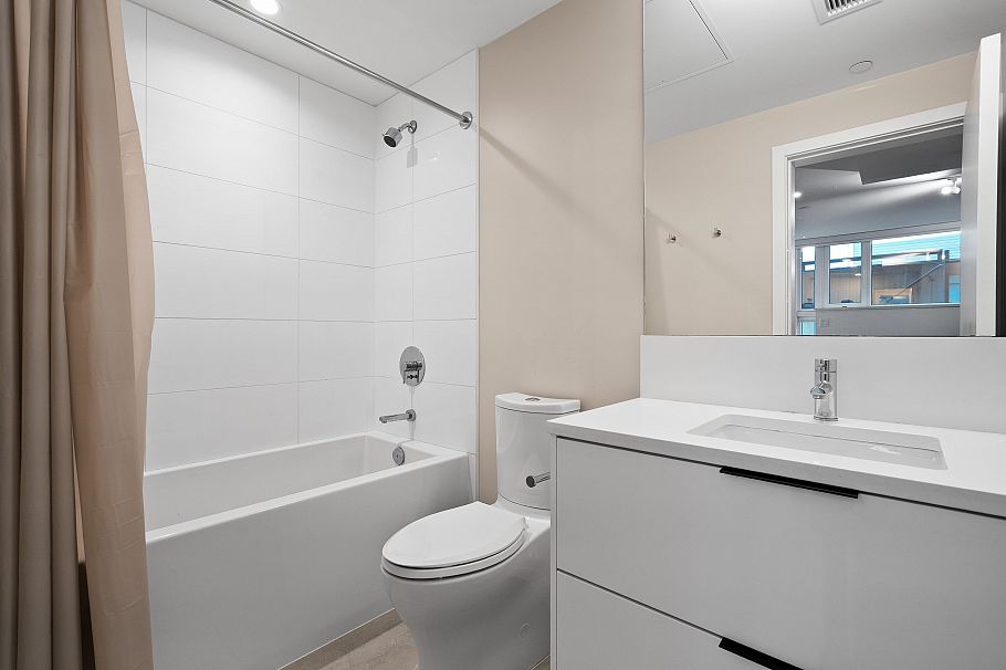 125 649 E 3rd Street North Vancouver, BC - 32
