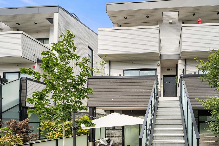 224 650 E 2nd Street North Vancouver, BC - 27