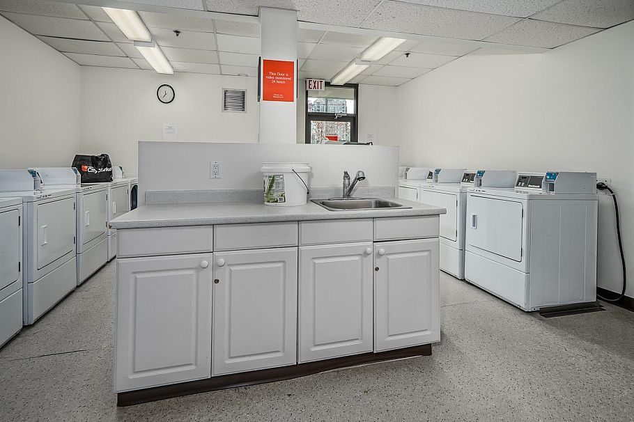 905 1188 Howe Street Vancouver, BC - 27